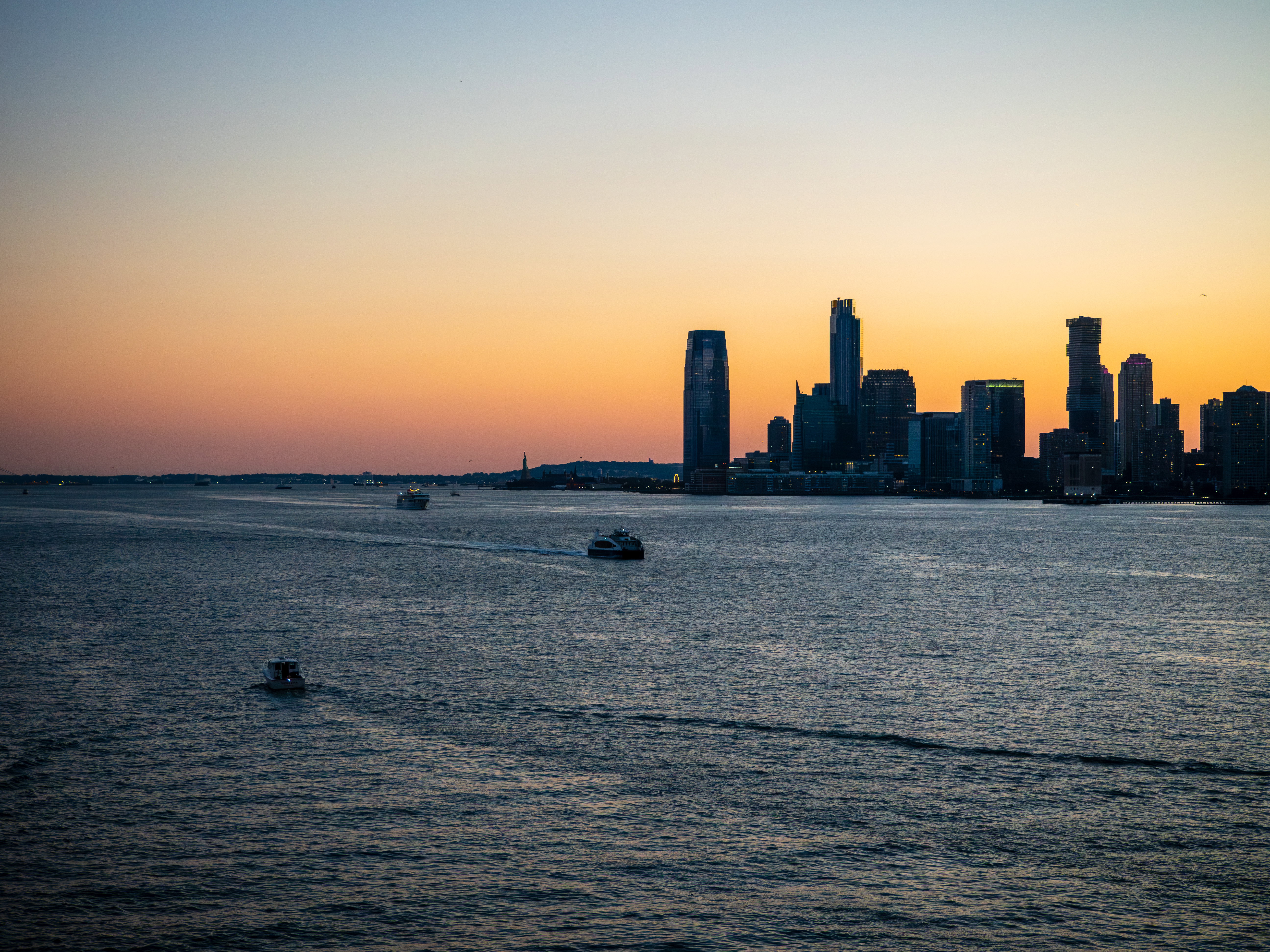 City Skyline at Sunset - Free Stock Photo | FOCA Stock